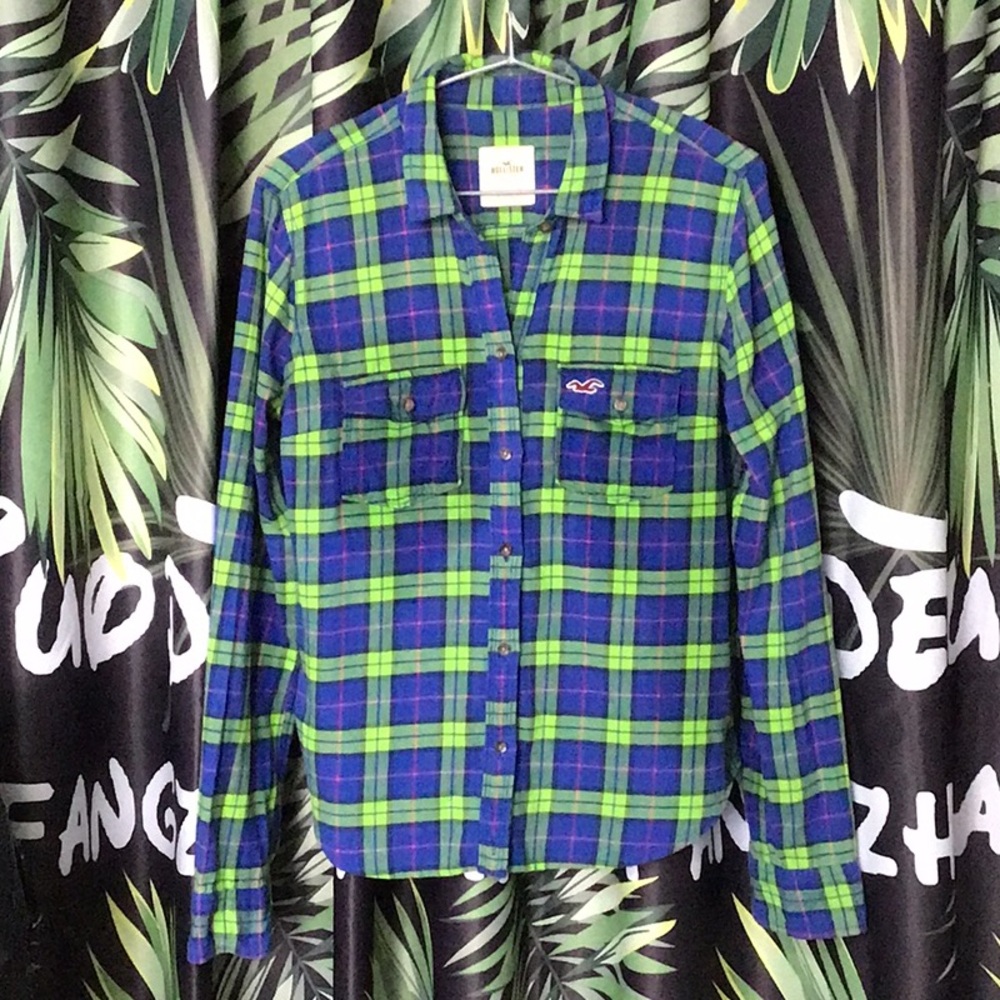 Hollister Vibrant Plaid Button-Up Shirt